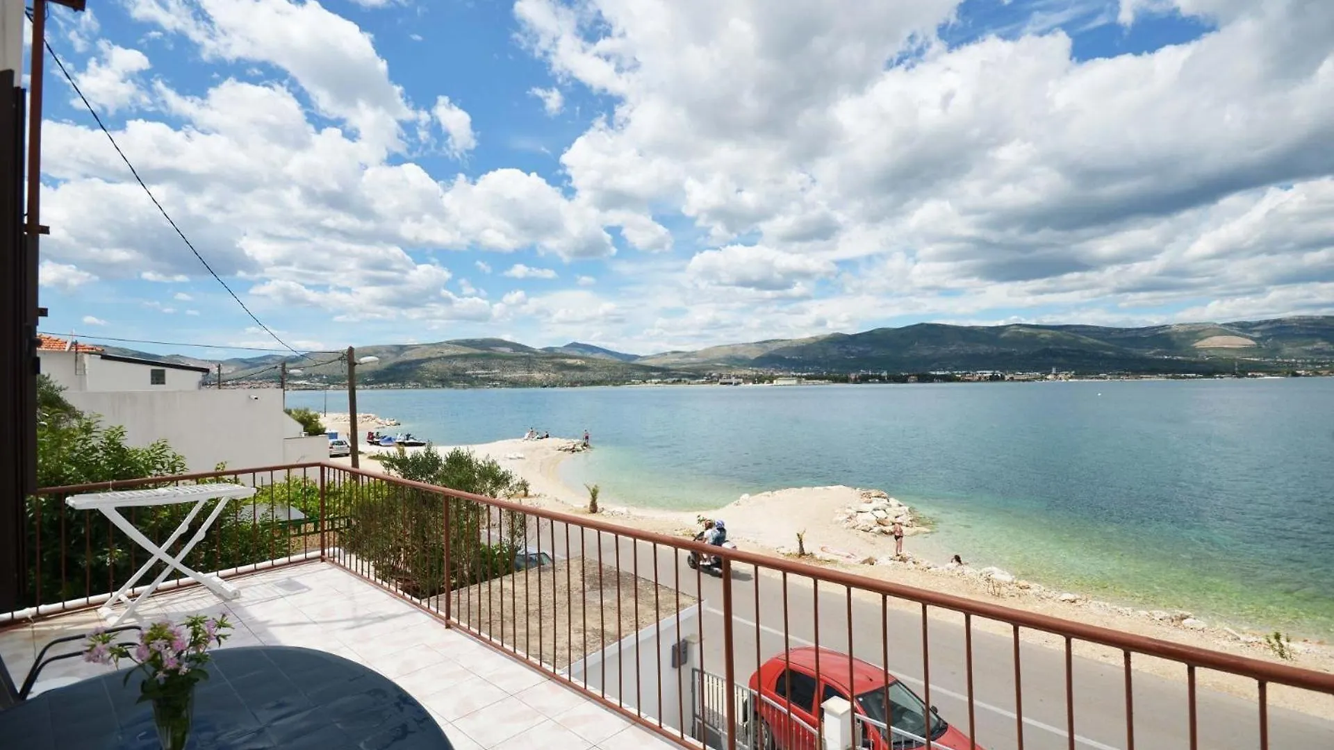 Apartment Andja - 5 M From The Beach Trogir 0*,  Kroatien
